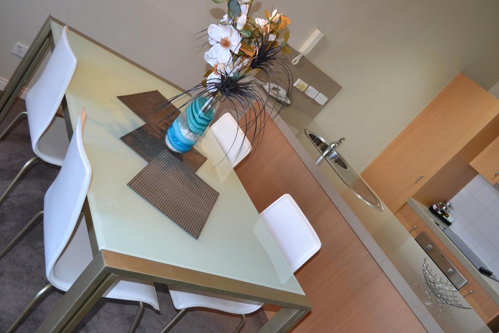 Flinders Landing Apartments Мельбурн Номер фото